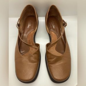 Artiva Nutmeg Brown Slingback Flats, size 9M